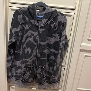 Boys size M Vintage Havana distressed zip up camo hooded sweatshirt.